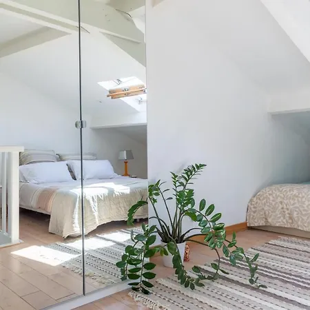 On Dante Street Next To The Sea Lägenhet *