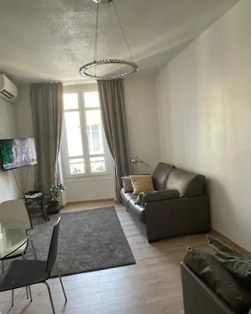 Lägenhet On Dante Street Next To The Sea *