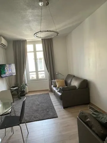Apartament On Dante Street Next To The Sea *